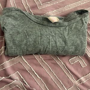 Grey t-shirt